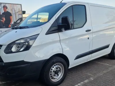 Gebraucht Ford Transit Custom 105 PS (77 kW) 2018 Weiß Kombi