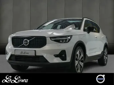 Gebraucht Volvo XC40 Ultimate 192 PS (141 kW) 2023 Crystal white / metallic SUV