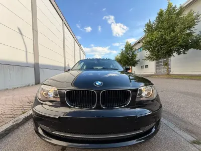 Gebraucht BMW 118 143 PS (105 kW) 2008 Schwarz Kleinwagen