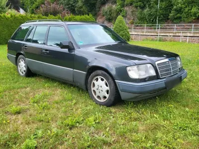 Gebraucht Mercedes E320 220 PS (161 kW) 1993 Schwarz Kombi