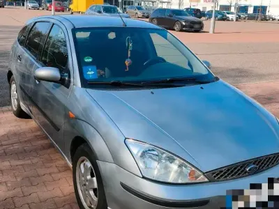 Brugt Ford Focus 101 HK (74 kW) 2004 Grå Sedan