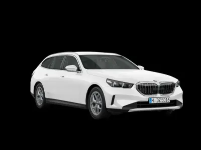 Gebraucht BMW 520 197 PS (144 kW) 2024 Alpinweiss iii Kombi