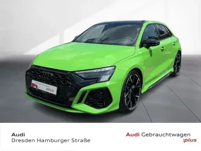 Gebraucht Audi RS3 Sportback Premium 400 PS (294 kW) 2022 Kyalamigrün Kleinwagen