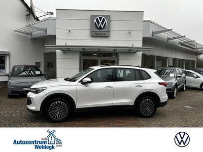 Oryxweiß perlmutteffekt (metallic) Gebraucht 2024 VW Tiguan Life SUV | 37.500 € (Teuer)
