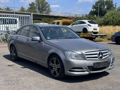 Gebraucht Mercedes C200 184 PS (135 kW) 2011 Silber Limousine