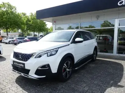 Gebraucht Peugeot 5008 Allure 180 PS (132 kW) 2020 Weiß SUV