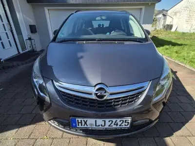 Gebraucht Opel Zafira Tourer Edition 140 PS (102 kW) 2013 Grau Van / Kleinbus