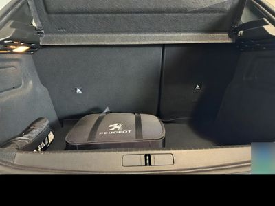 Gebraucht Peugeot e-208 Active 100 kW (136 PS) 2022 Weiß Kleinwagen
