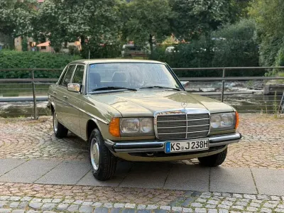 Gebraucht Mercedes 200 60 PS (44 kW) 1984 Limousine