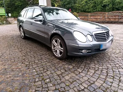 Gebraucht Mercedes E220 Avantgarde 170 PS (125 kW) 2006 Grau Kombi