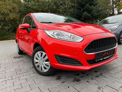 Gebraucht Ford Fiesta Trend 60 PS (44 kW) 2017 Rot Kleinwagen