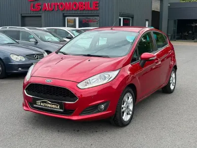 Gebraucht Ford Fiesta 101 PS (74 kW) 2017 Rot Kleinwagen