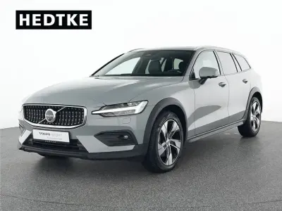 Gebraucht Volvo V60 CC Ultimate 197 PS (144 kW) 2023 Grau Kombi