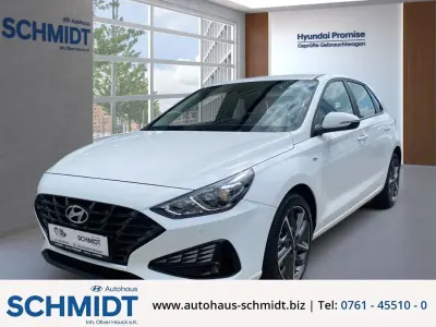 Gebraucht Hyundai i30 Trend 160 PS (117 kW) 2022 Weiss Limousine