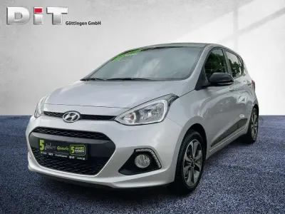Gebraucht Hyundai i10 Style 87 PS (63 kW) 2015 Silber Kleinwagen
