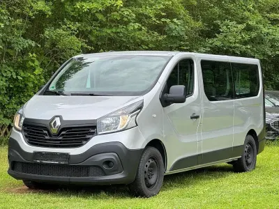 Gebraucht Renault Trafic Expression 95 PS (69 kW) 2016 Grau Van / Kleinbus