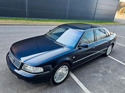 Second-hand Audi A8L 310 CP (228 kW) 2002 Albastru Berlinǎ