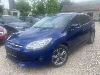 Gebraucht Ford Focus SYNC Edition 101 PS (74 kW) 2014 Blau Limousine
