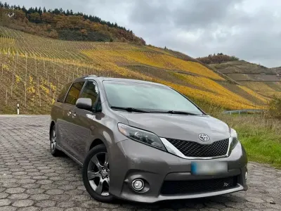 Gebraucht Toyota Sienna 269 PS (197 kW) 2015 Van / Kleinbus