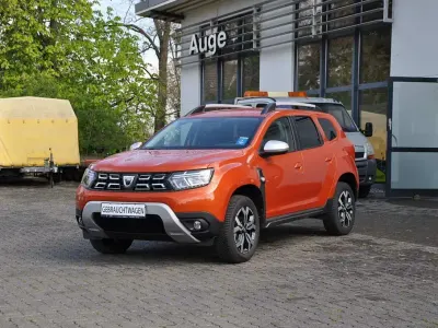Używany Dacia Duster Prestige 131 KM (96 kW) 2022 Pomarańczowy SUV
