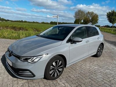 Gebraucht VW Golf VIII Life 150 PS (110 kW) 2024 Grau Limousine