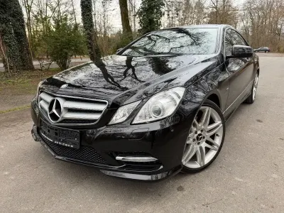 Gebraucht Mercedes E350 AMG line 265 PS (194 kW) 2011 Schwarz Coupé
