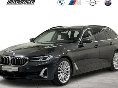 Gebraucht BMW 540 Luxury Line 333 PS (244 kW) 2023 Grau Kombi