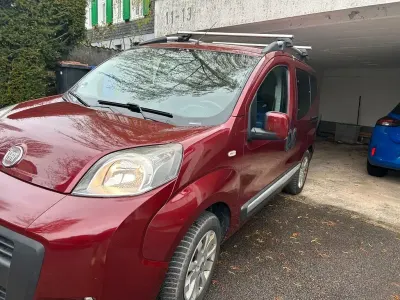 Gebraucht Fiat Qubo Trekking 95 PS (69 kW) 2012 Rot Van / Kleinbus