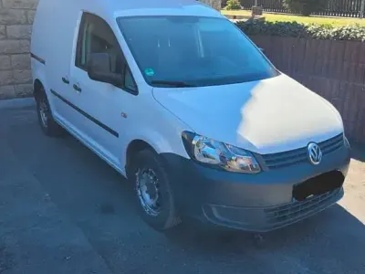 Używany VW Caddy 75 KM (55 kW) 2011 Biały Minivan