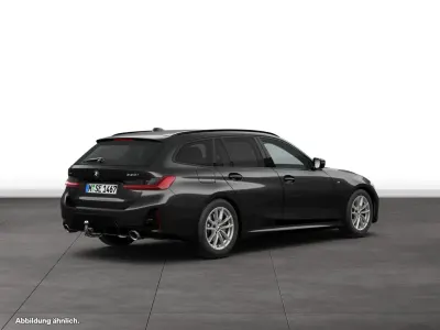 Gebraucht BMW 330 258 PS (189 kW) 2025 Black sapphire metallic Kombi