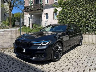 Gebraucht BMW 530 M Sport 286 PS (210 kW) 2021 Schwarz Kombi