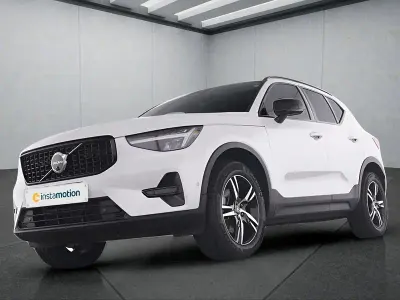 Gebraucht Volvo XC40 Plus 163 PS (119 kW) 2025 Weiß SUV