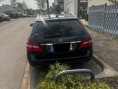 Usata Mercedes E500 408 CV (300 kW) 2012 Nero Station wagon