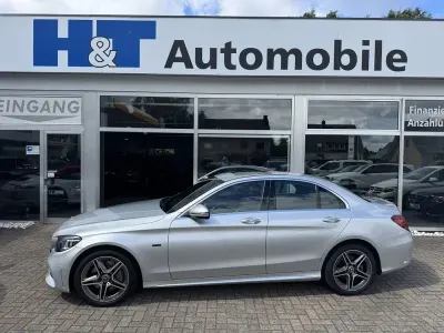 Gebraucht Mercedes C300e AMG line 306 PS (225 kW) 2020 Iridiumsilber  metalliclack Limousine
