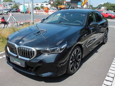 Gebraucht BMW 520 M Sport 197 PS (144 kW) 2024 Schwarz Limousine