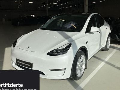 Weiß Gebraucht 2023 Tesla Model Y SUV | 38.200 € (Etwas zu teuer)
