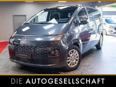 Gebraucht Hyundai Staria 177 PS (130 kW) 2022 Grau Van / Kleinbus