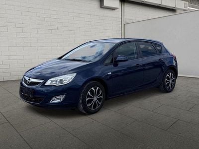 Usata Opel Astra Design Edition 116 CV (85 kW) 2011 Blu Berlina