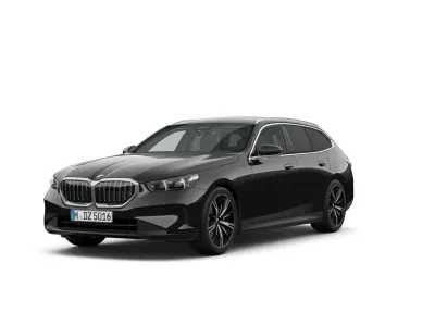 Gebraucht BMW 540 M Sport 303 PS (222 kW) 2026 Schwarz Kombi