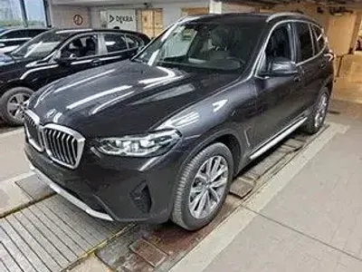 Używany BMW X3 Sport Line 190 KM (139 kW) 2023 Szary SUV