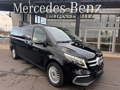 Schwarz Gebraucht 2024 Mercedes V300 Van / Kleinbus | 62.880 € (Superpreis)