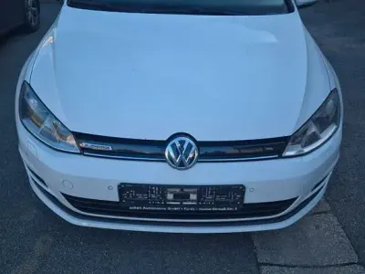Gebraucht VW Golf VII Trendline 110 PS (80 kW) 2015 Weiß Kombi