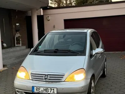 Używany Mercedes A210 140 KM (102 kW) 2003 Srebrny Minivan
