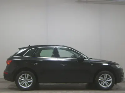 Używany Audi Q5 S-Line 299 KM (219 kW) 2020 Czarny SUV