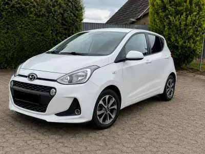 Gebraucht Hyundai i10 67 PS (49 kW) 2017 Weiß Kleinwagen