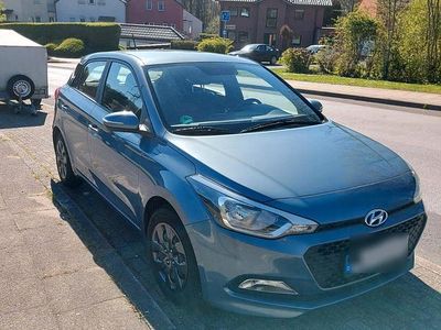 Gebraucht Hyundai i20 Active 82 PS (60 kW) 2017 Blau Limousine