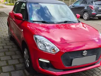 Begagnad Suzuki Swift 90 HK (66 kW) 2018 Röd Halvkombi
