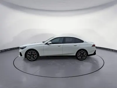 Neu BMW 520 M Sport 197 PS (144 kW) 2026 Weiß Limousine