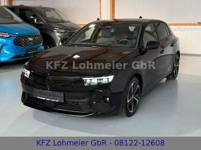 Neu Opel Astra 131 PS (96 kW) 2025 Karbon schwarz metallic Kleinwagen