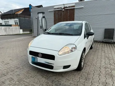 Gebraucht Fiat Punto Active 70 PS (51 kW) 2011 Weiß Kleinwagen